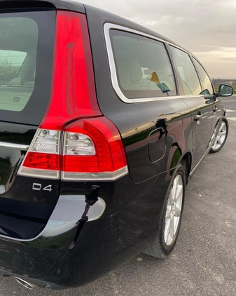 Volvo V70 cena 56500 przebieg: 157800, rok produkcji 2015 z Rzeszów małe 562